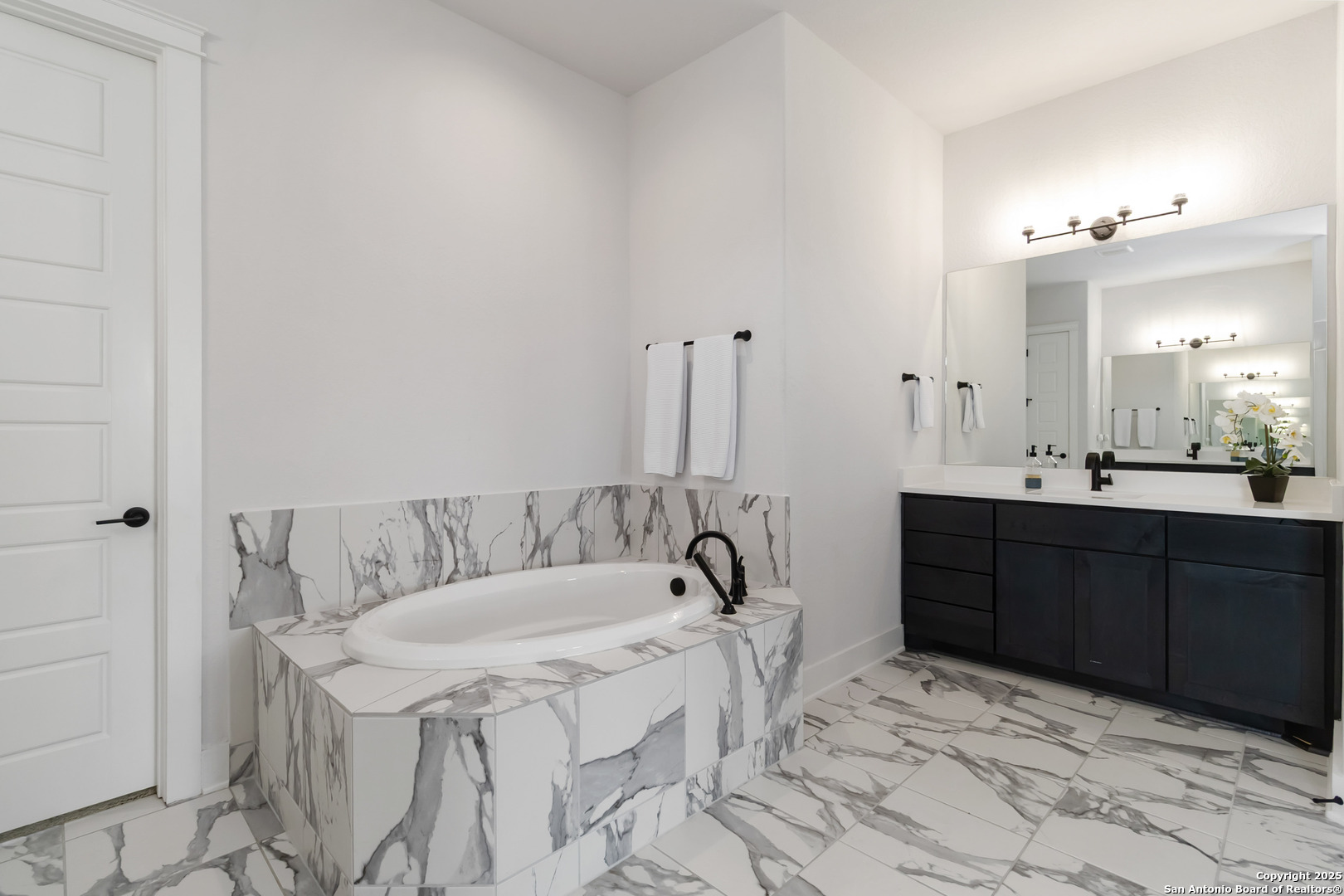 1512 Aubrey Point