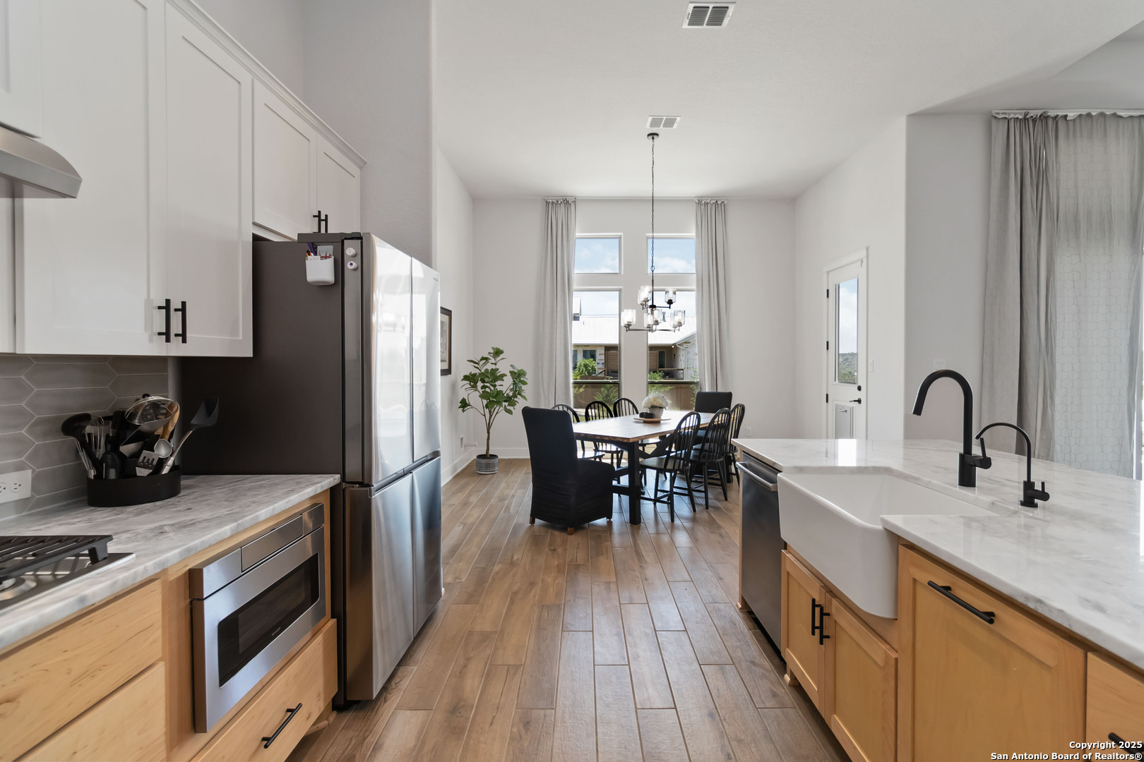 1512 Aubrey Point