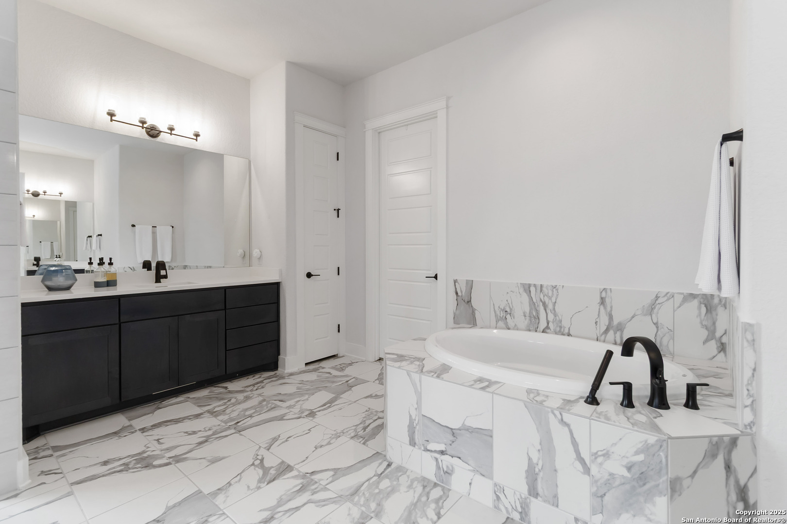 1512 Aubrey Point