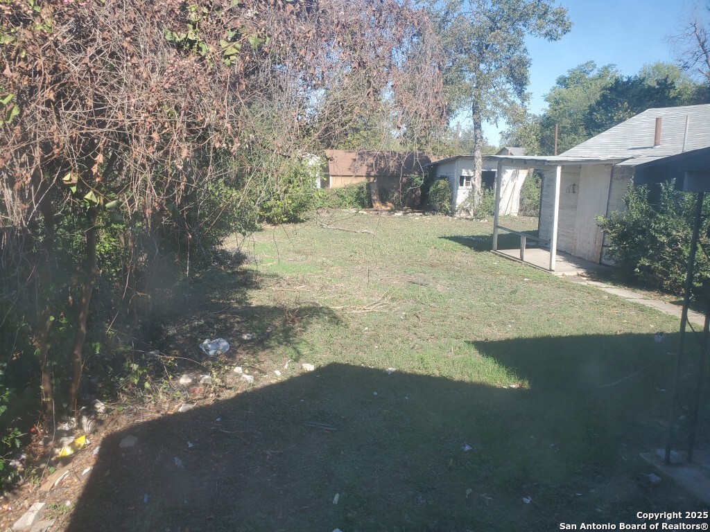 105 E Bonner Ave
