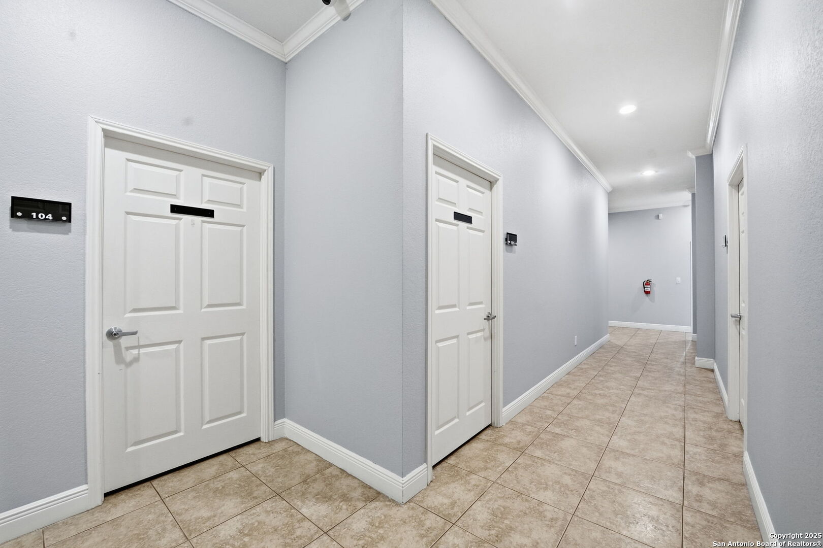 15303 Huebner Unit: 3