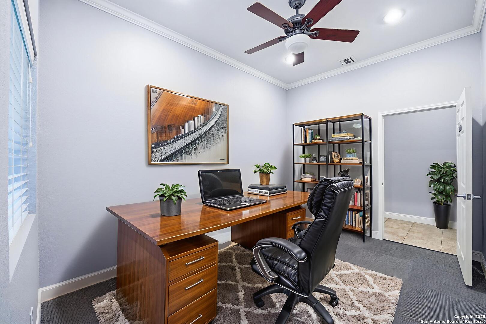 15303 Huebner Unit: 3