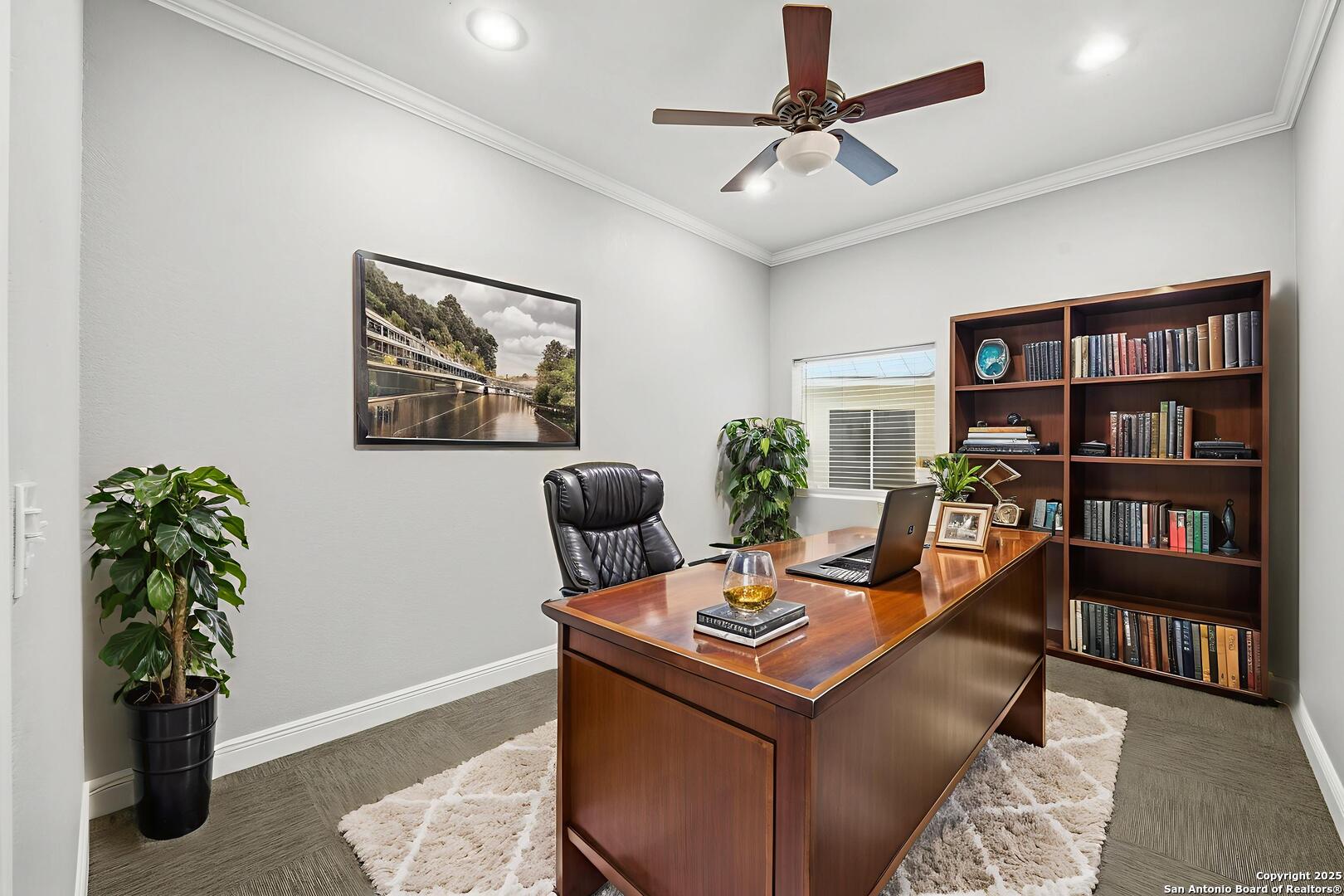 15303 Huebner Unit: 3