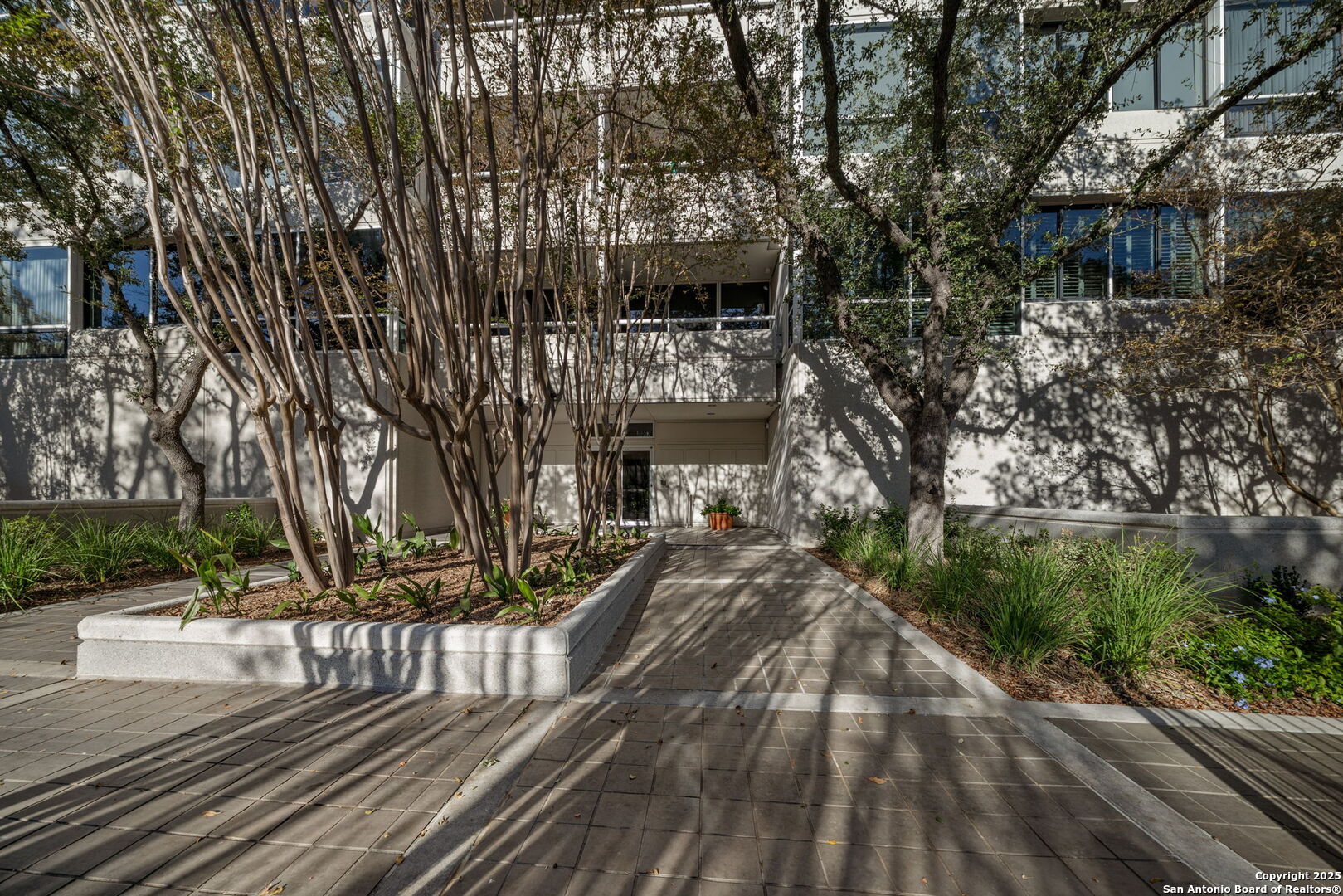 200 Patterson Unit: APT 210