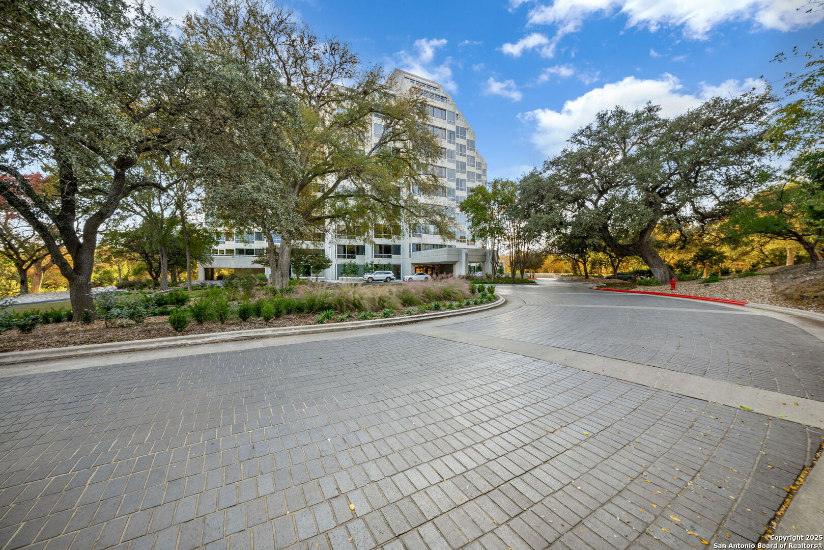 200 Patterson Unit: APT 210