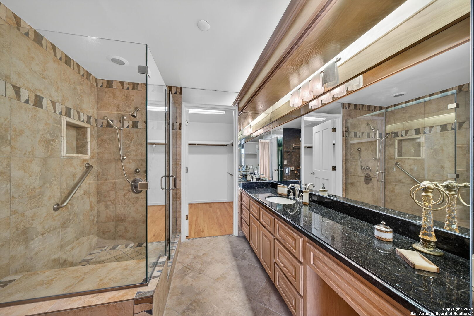 200 Patterson Unit: APT 210