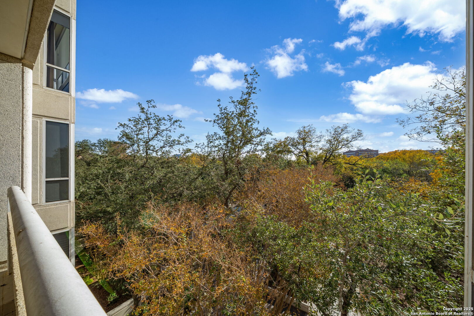 200 Patterson Unit: APT 210