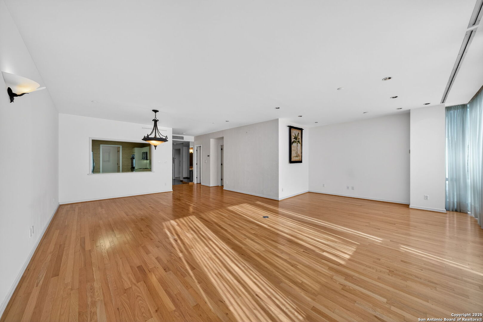 200 Patterson Unit: APT 210