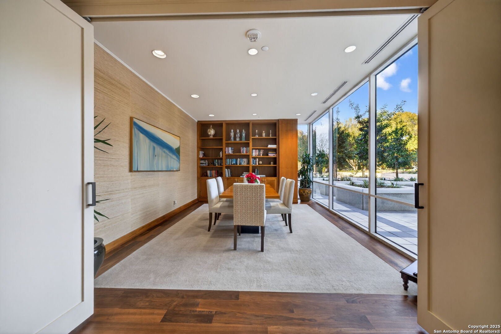 200 Patterson Unit: APT 210