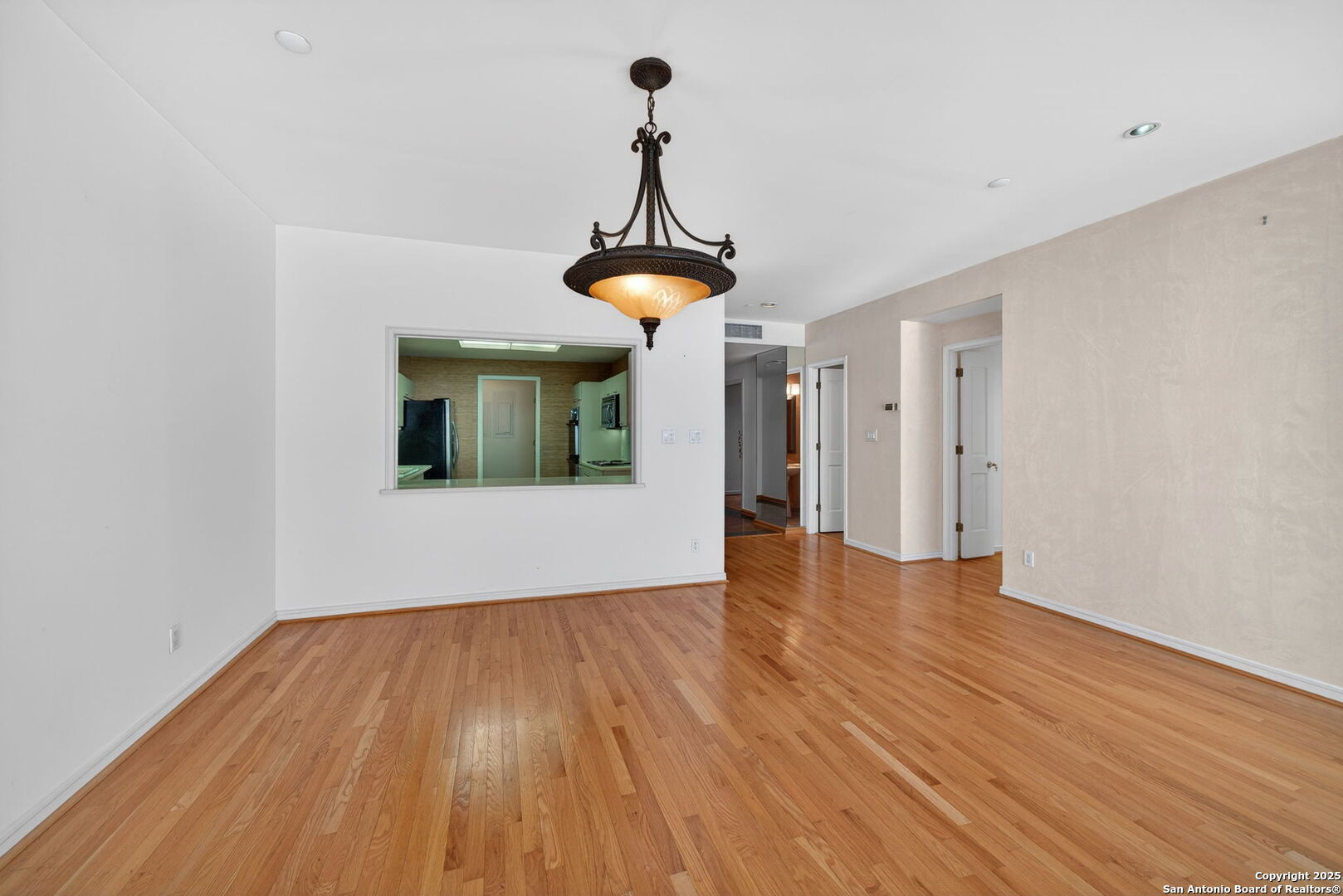 200 Patterson Unit: APT 210