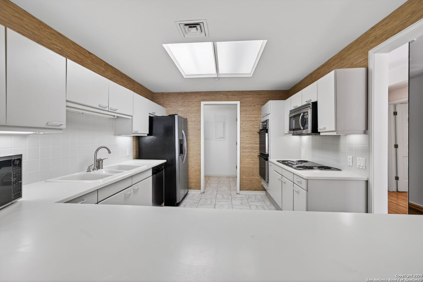 200 Patterson Unit: APT 210