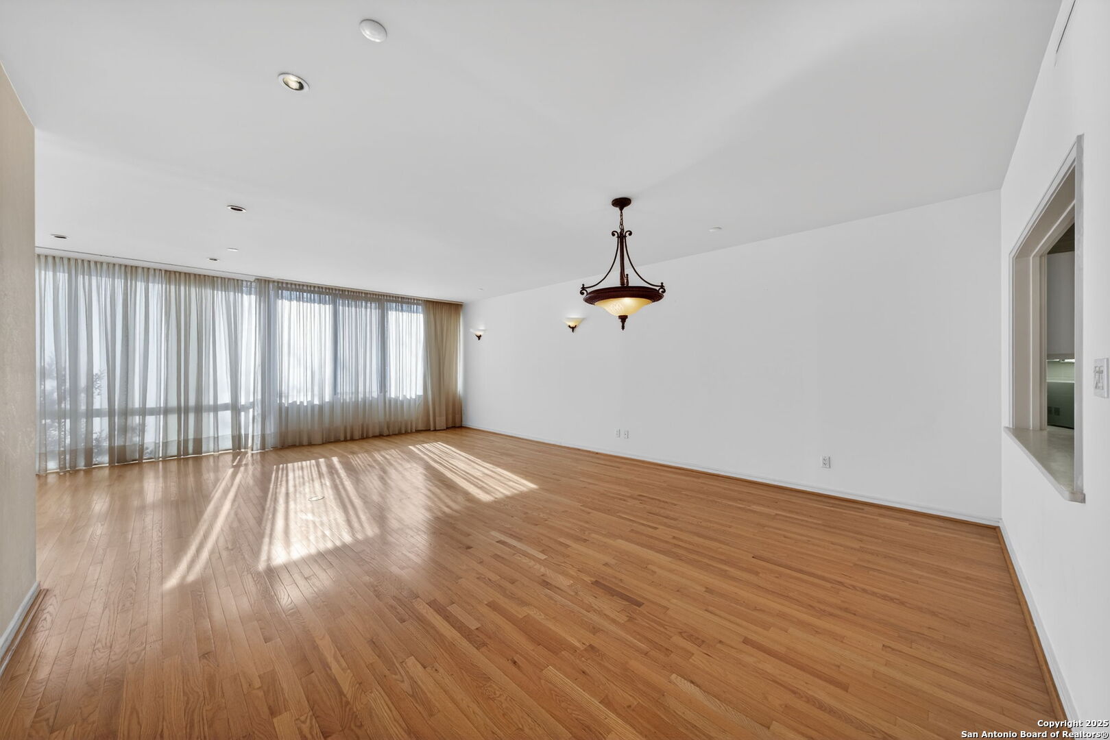 200 Patterson Unit: APT 210