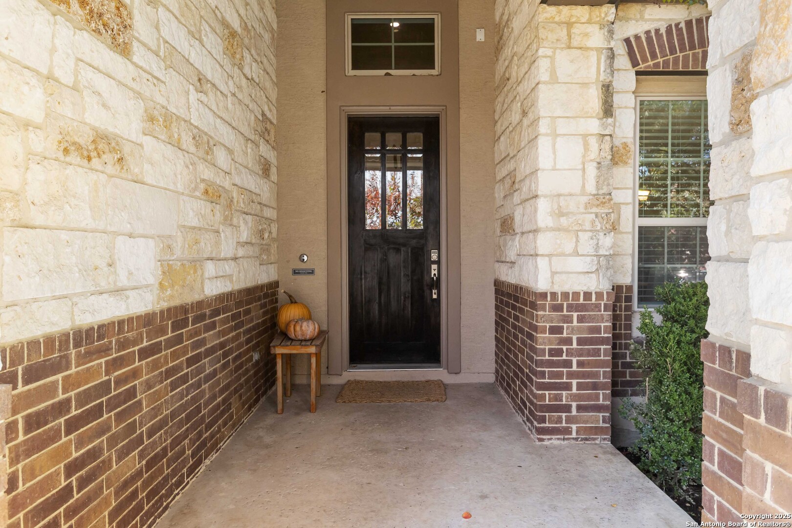 16522 Glen Eve Path
