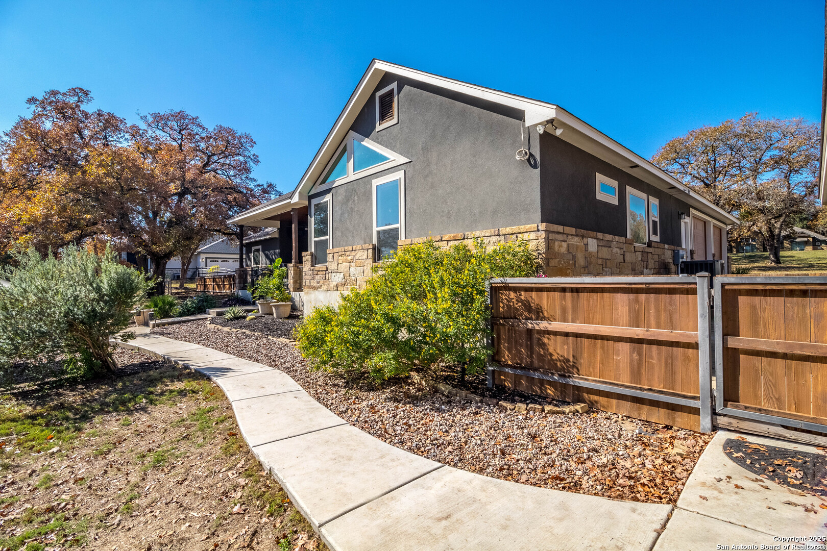 129 Crescent Ridge