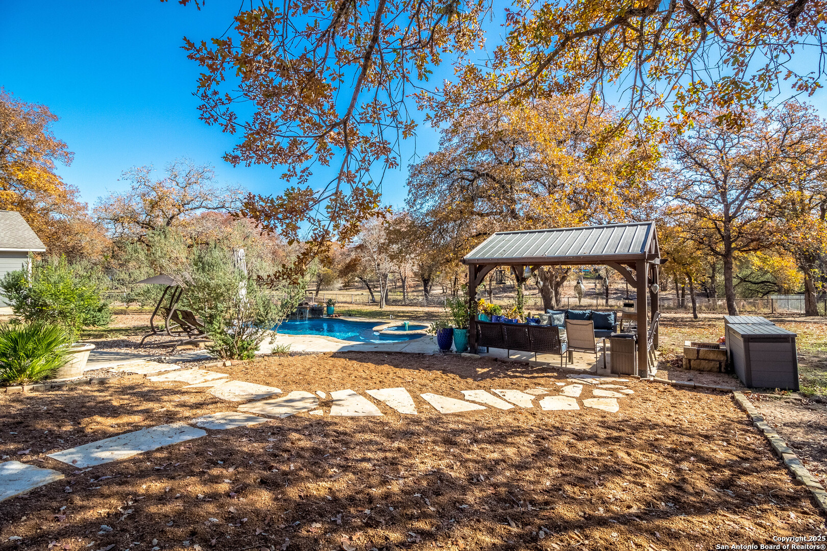 129 Crescent Ridge