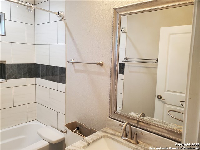 2118 Burnet