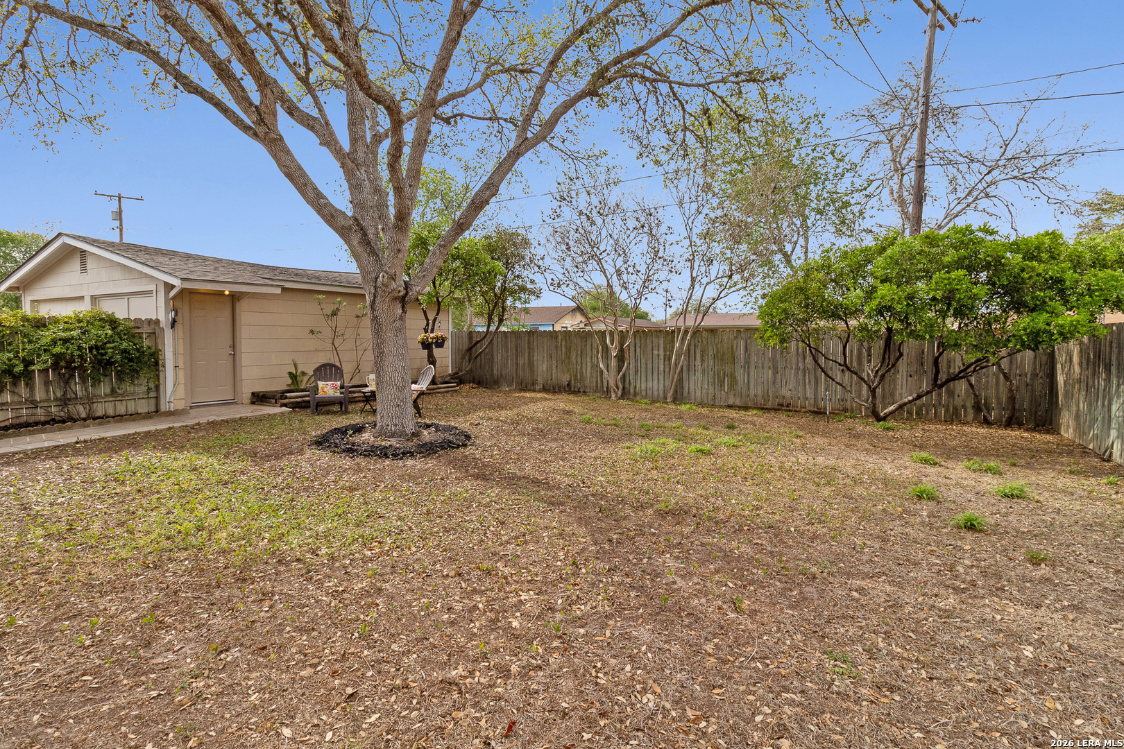 1411 E Corpus Christi St
