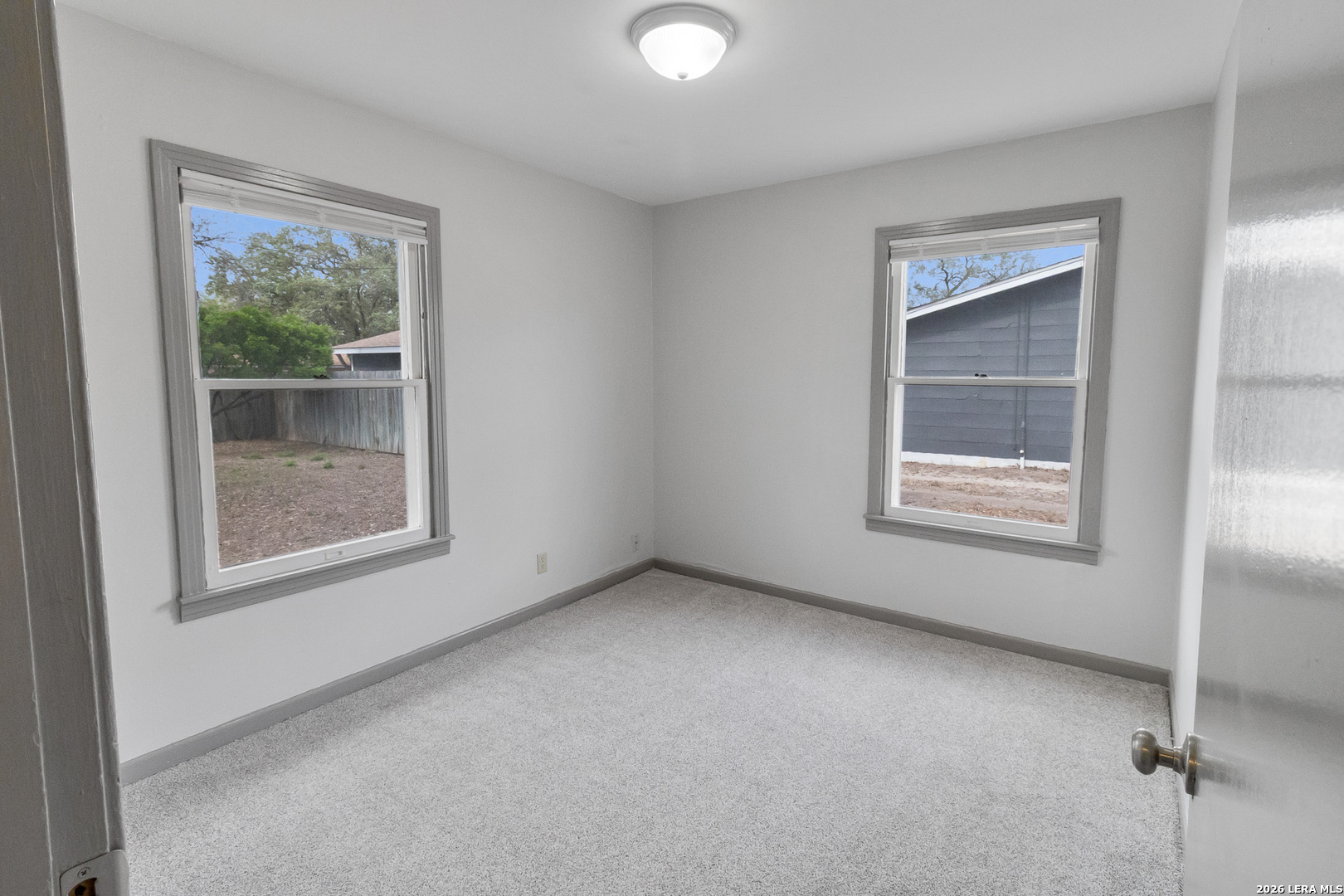 1411 E Corpus Christi St
