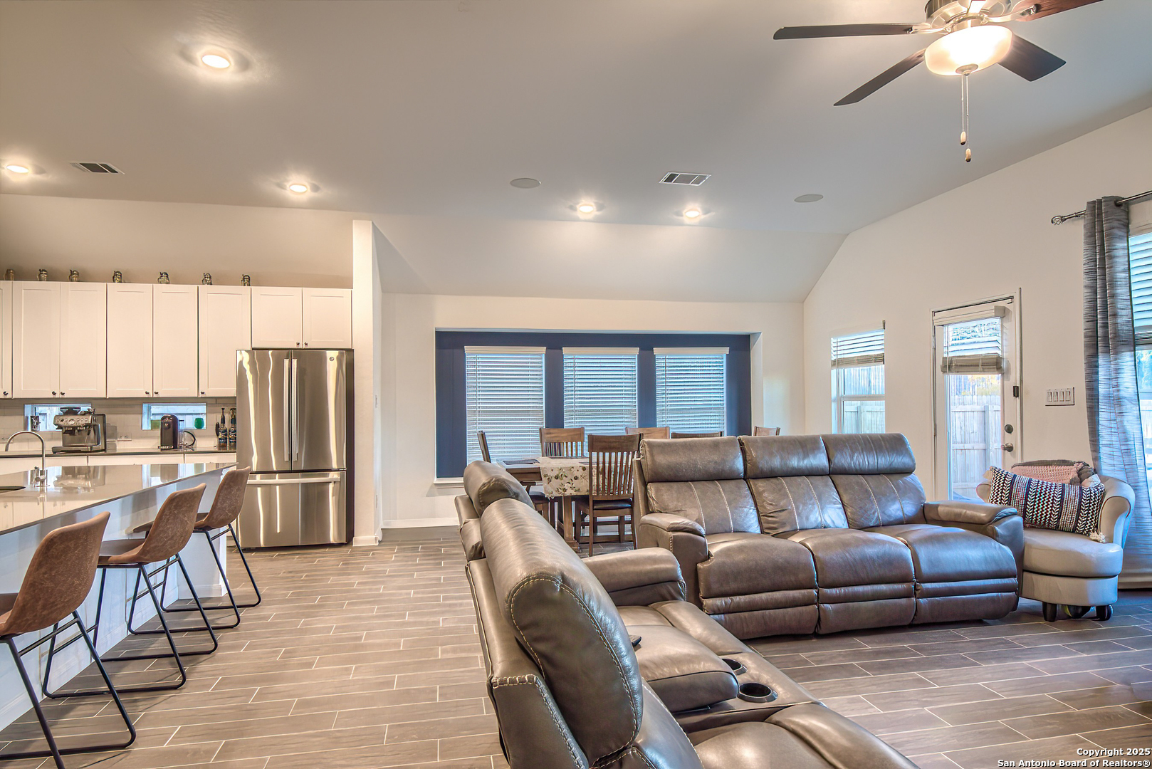 6037 Cerulean Ln