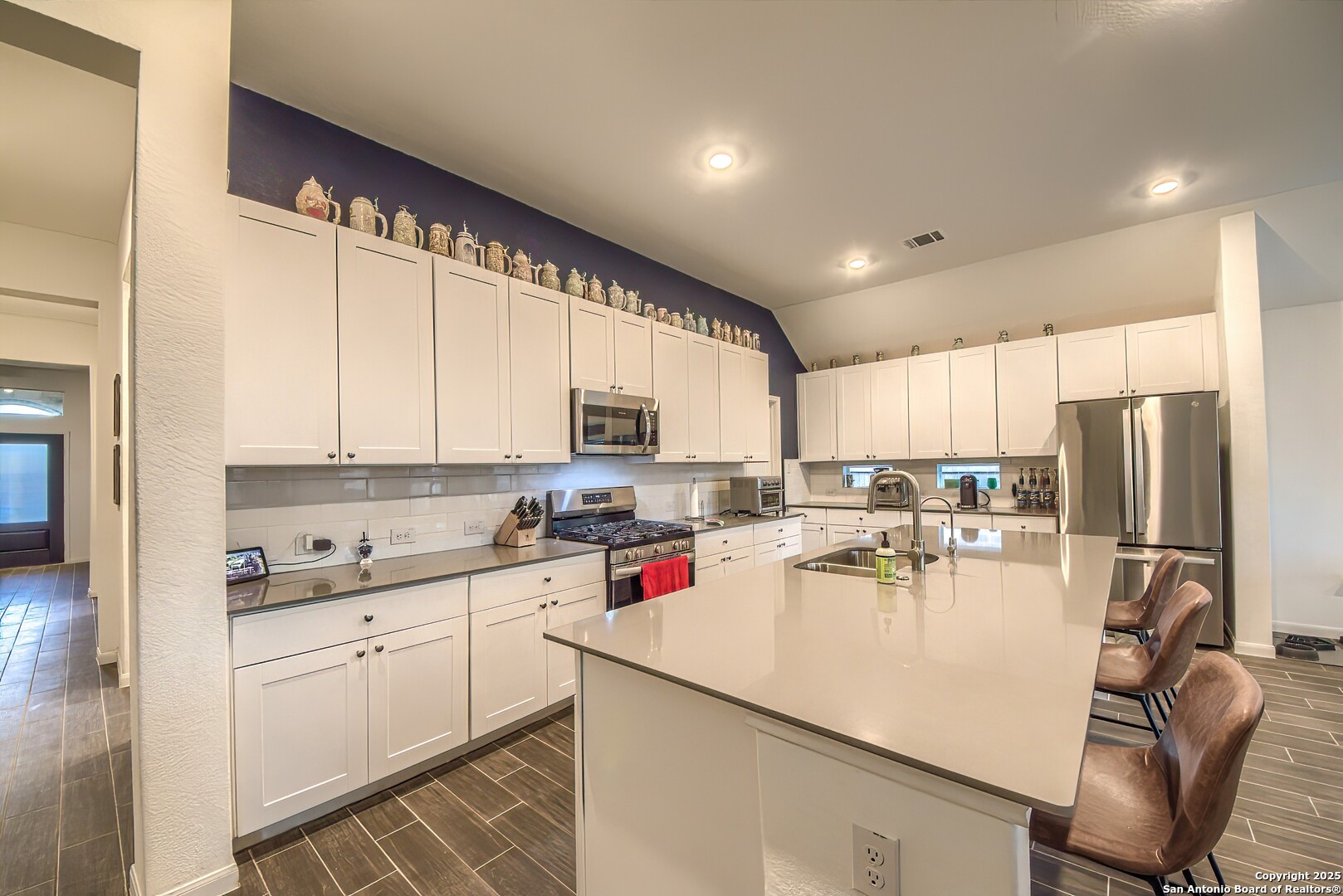 6037 Cerulean Ln