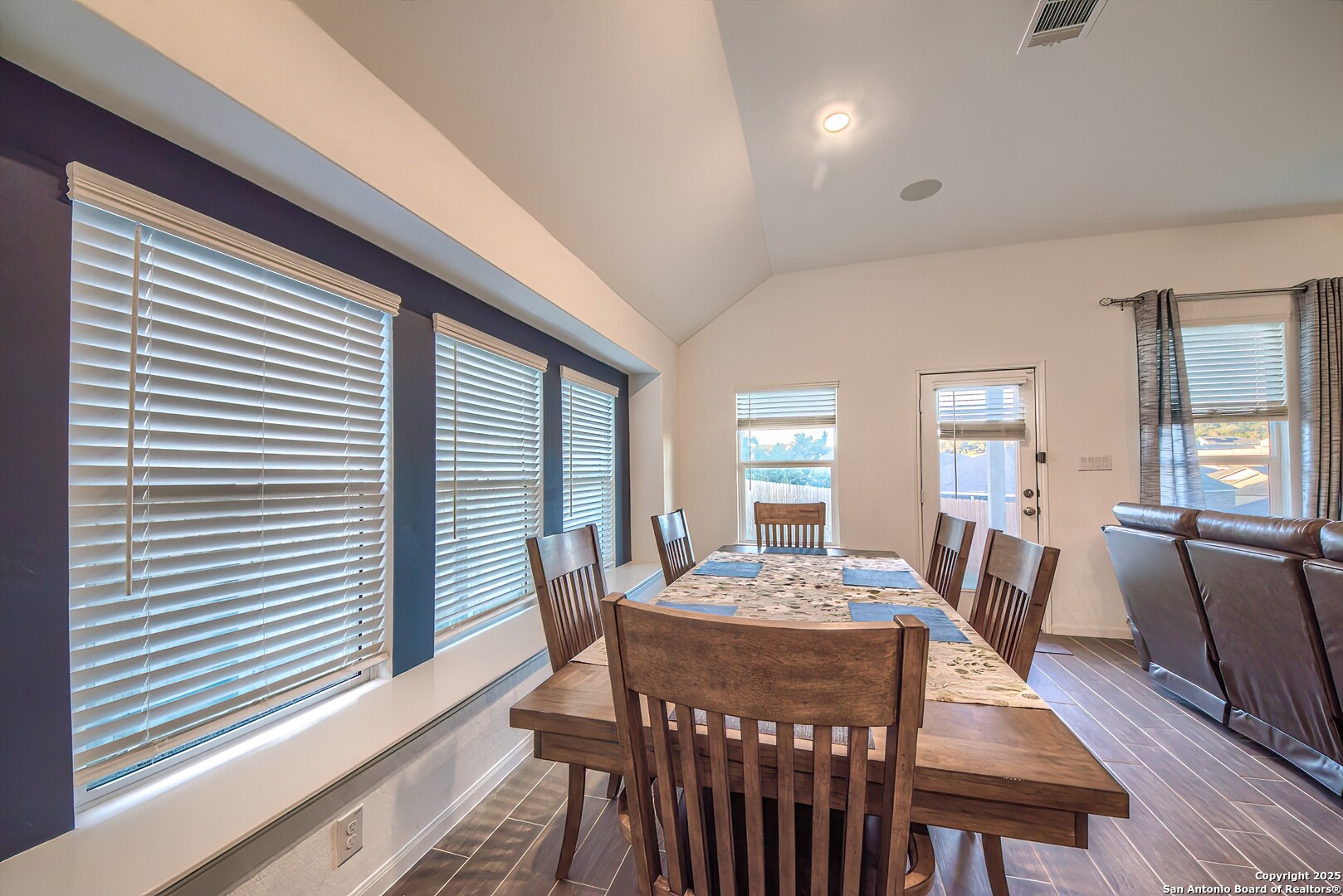 6037 Cerulean Ln