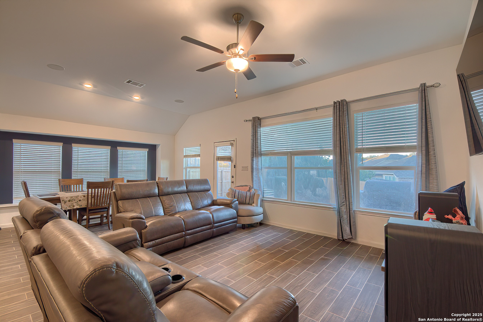6037 Cerulean Ln