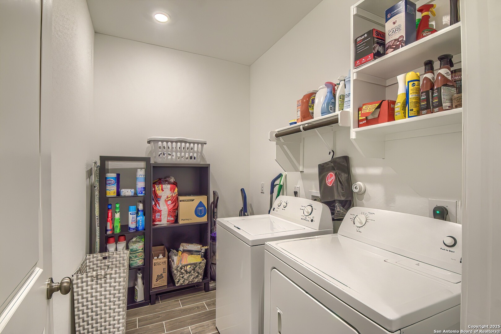 6037 Cerulean Ln