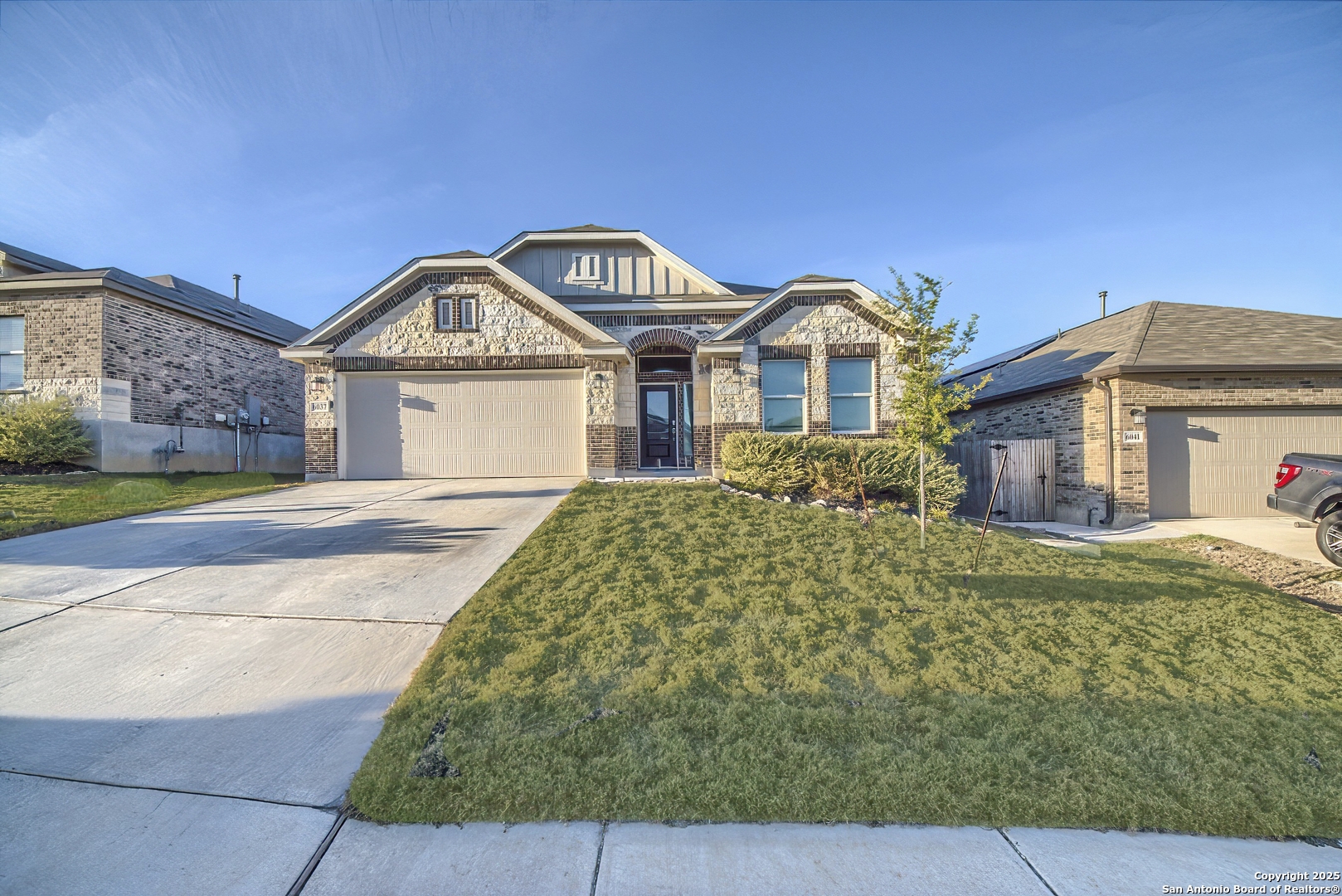 6037 Cerulean Ln