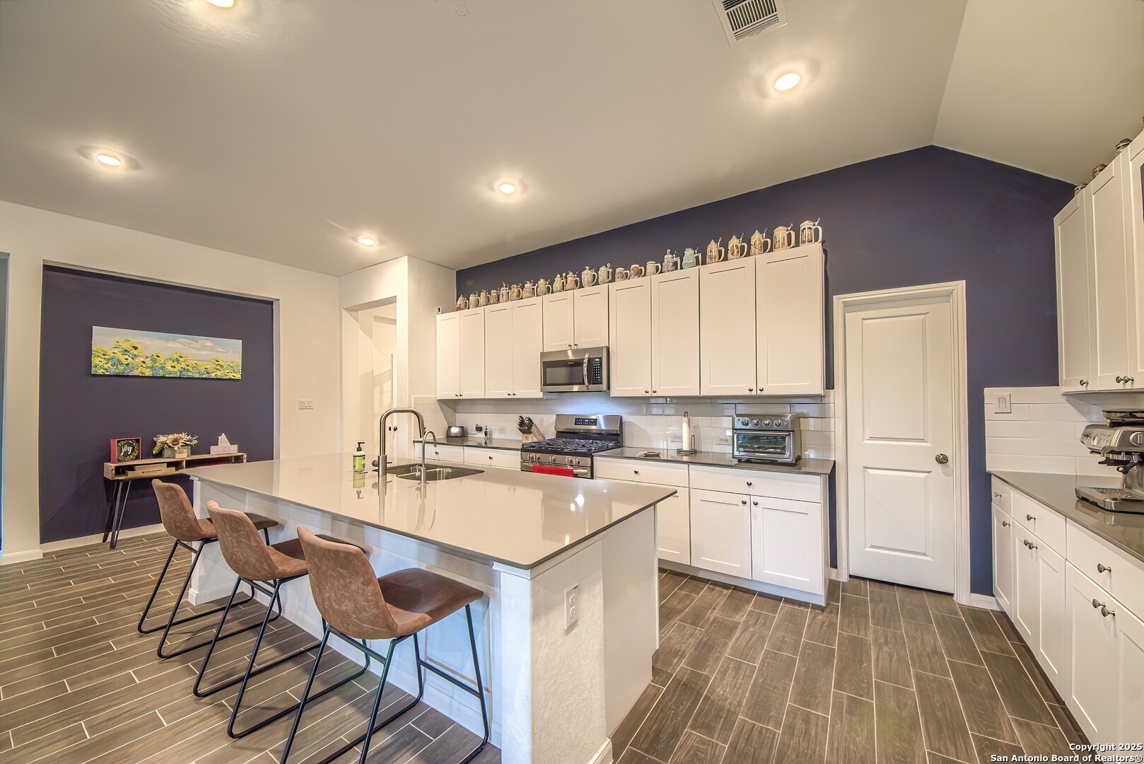 6037 Cerulean Ln