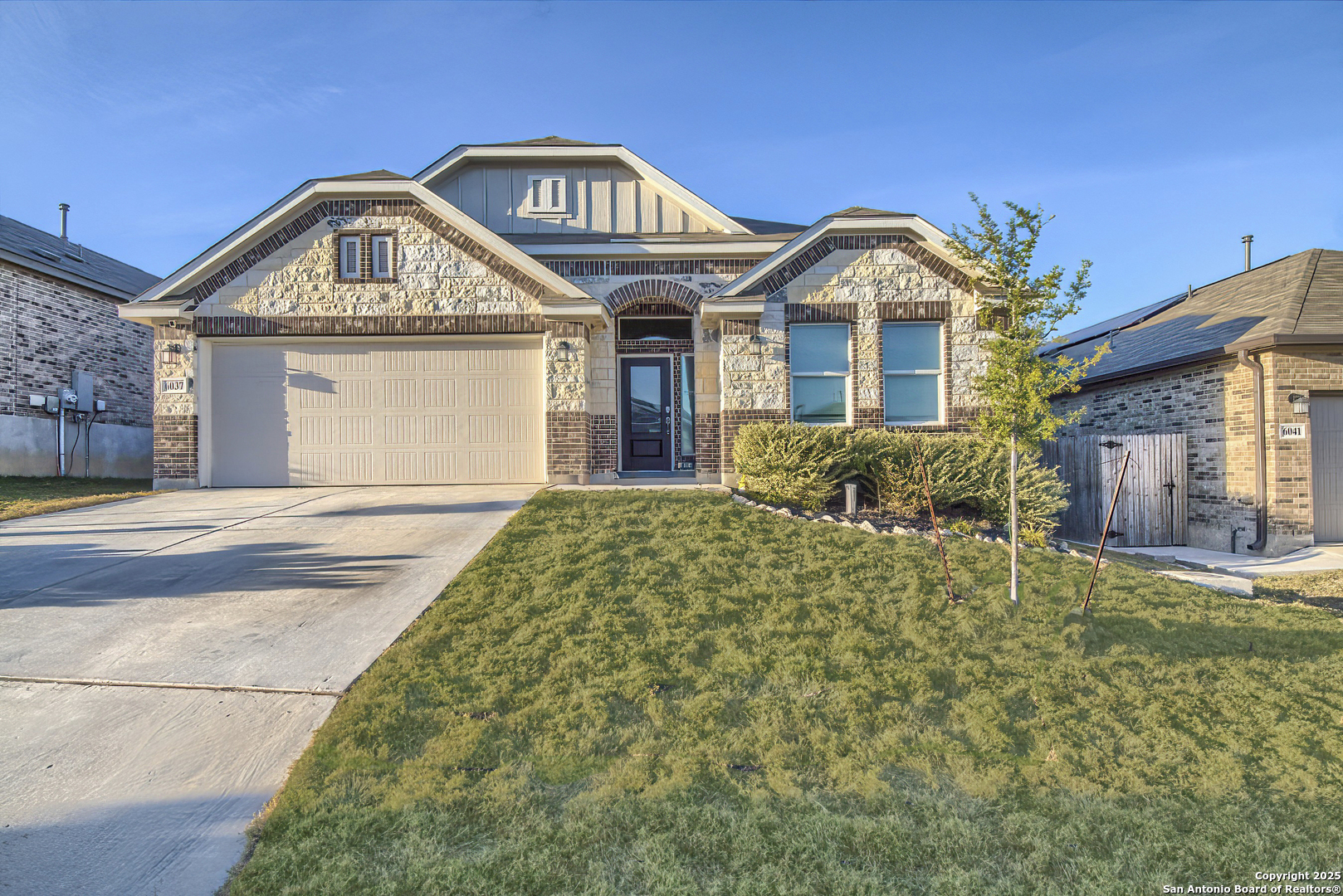 6037 Cerulean Ln