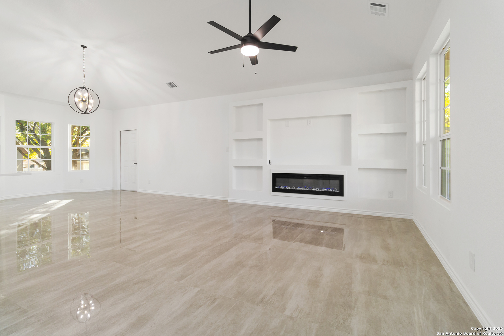 4606 Oak Climb