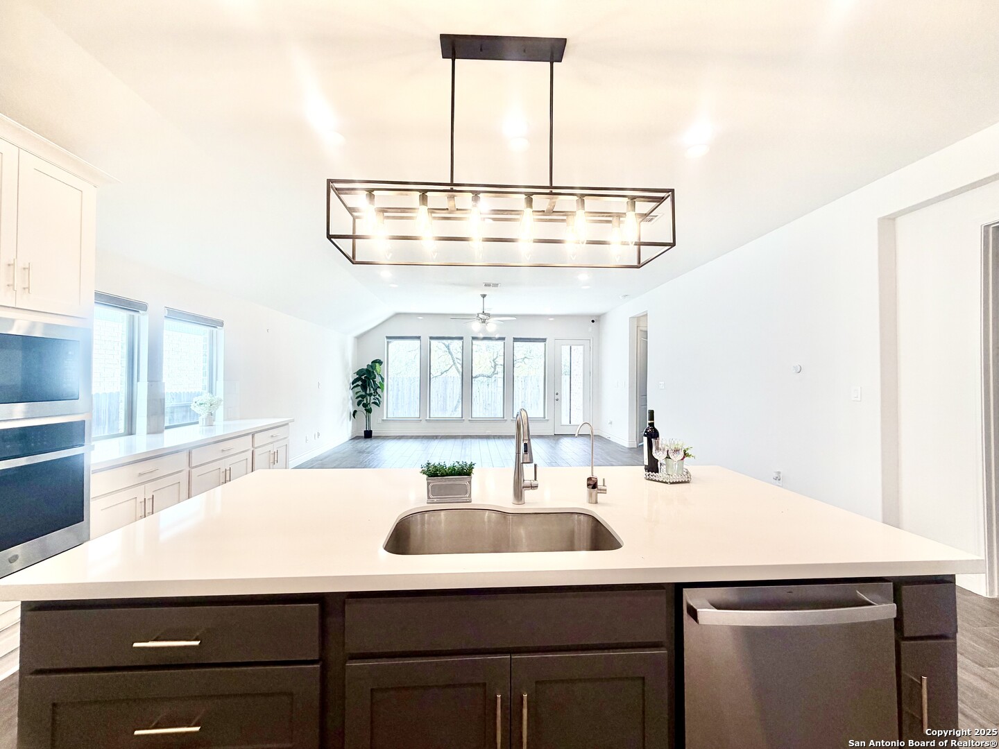 1470 Pitcher Bend
