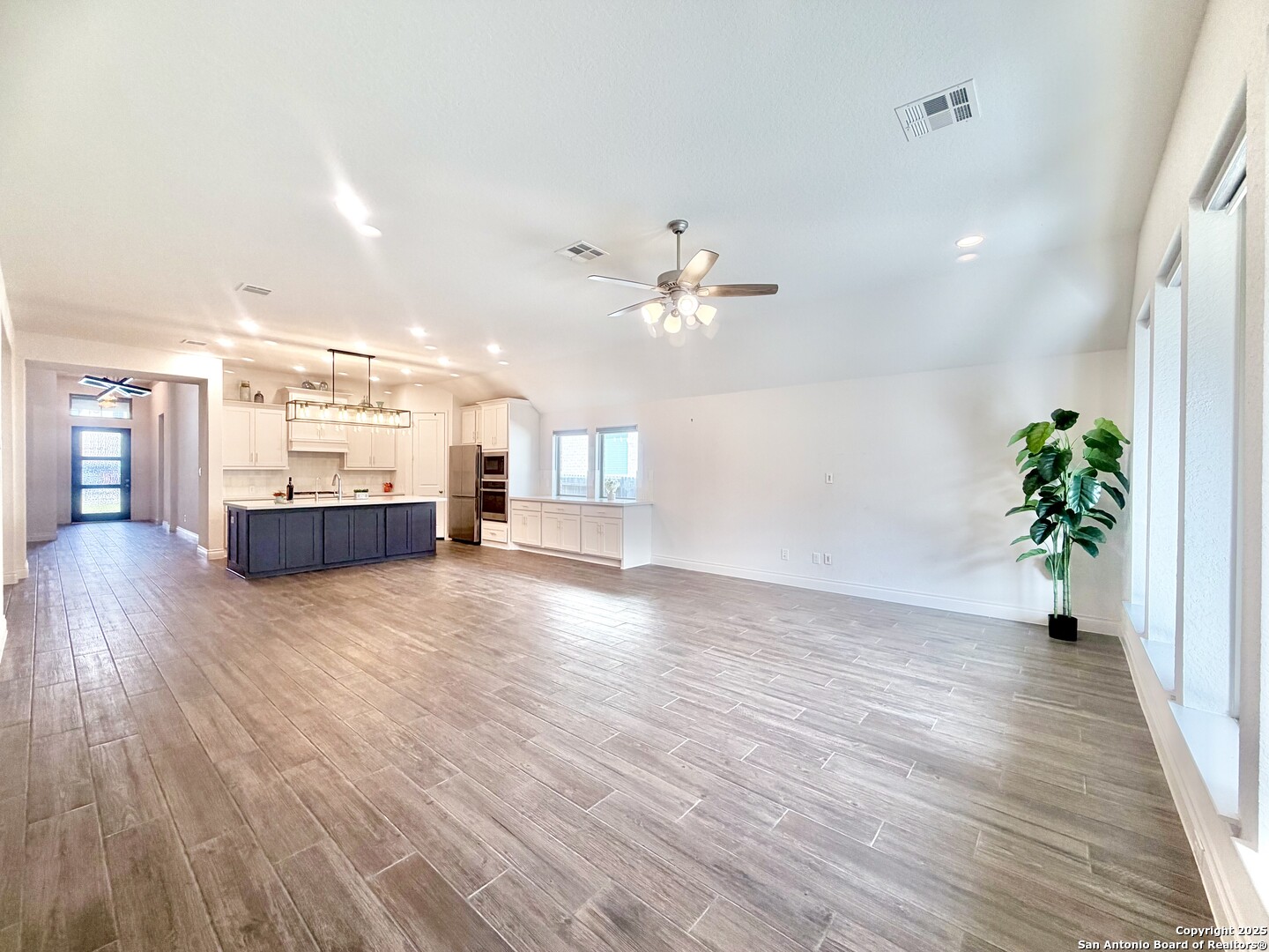 1470 Pitcher Bend