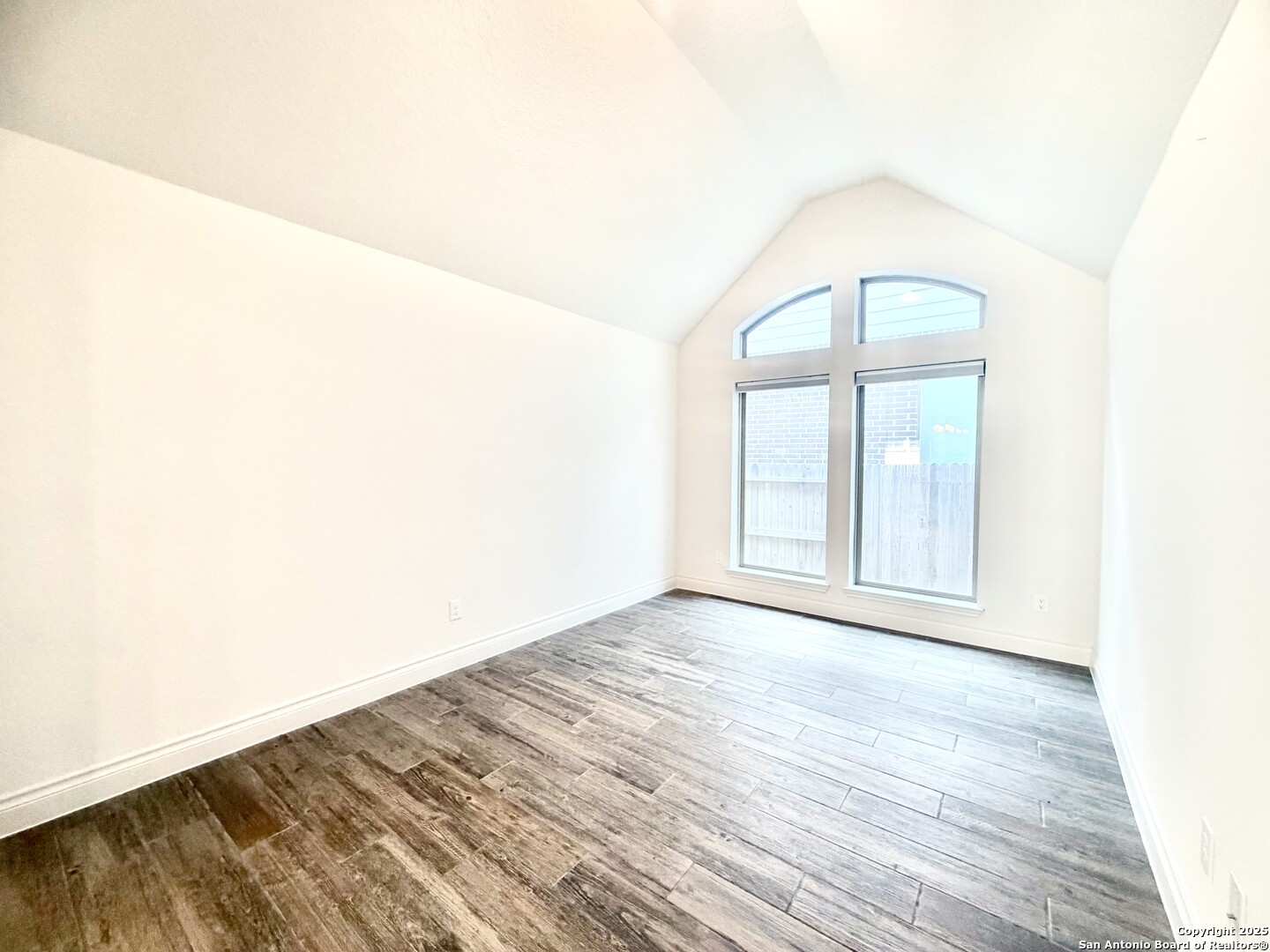 1470 Pitcher Bend