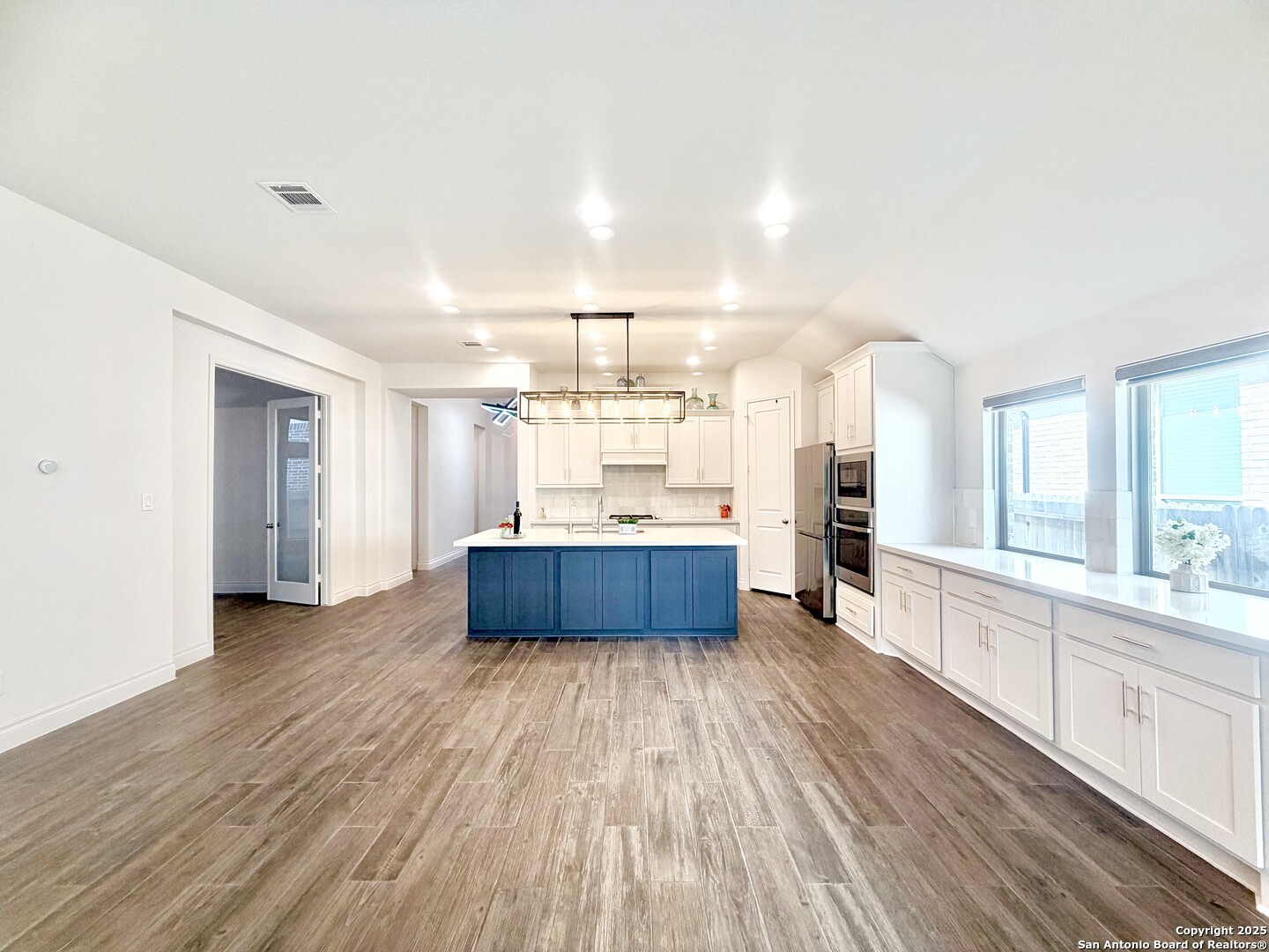 1470 Pitcher Bend