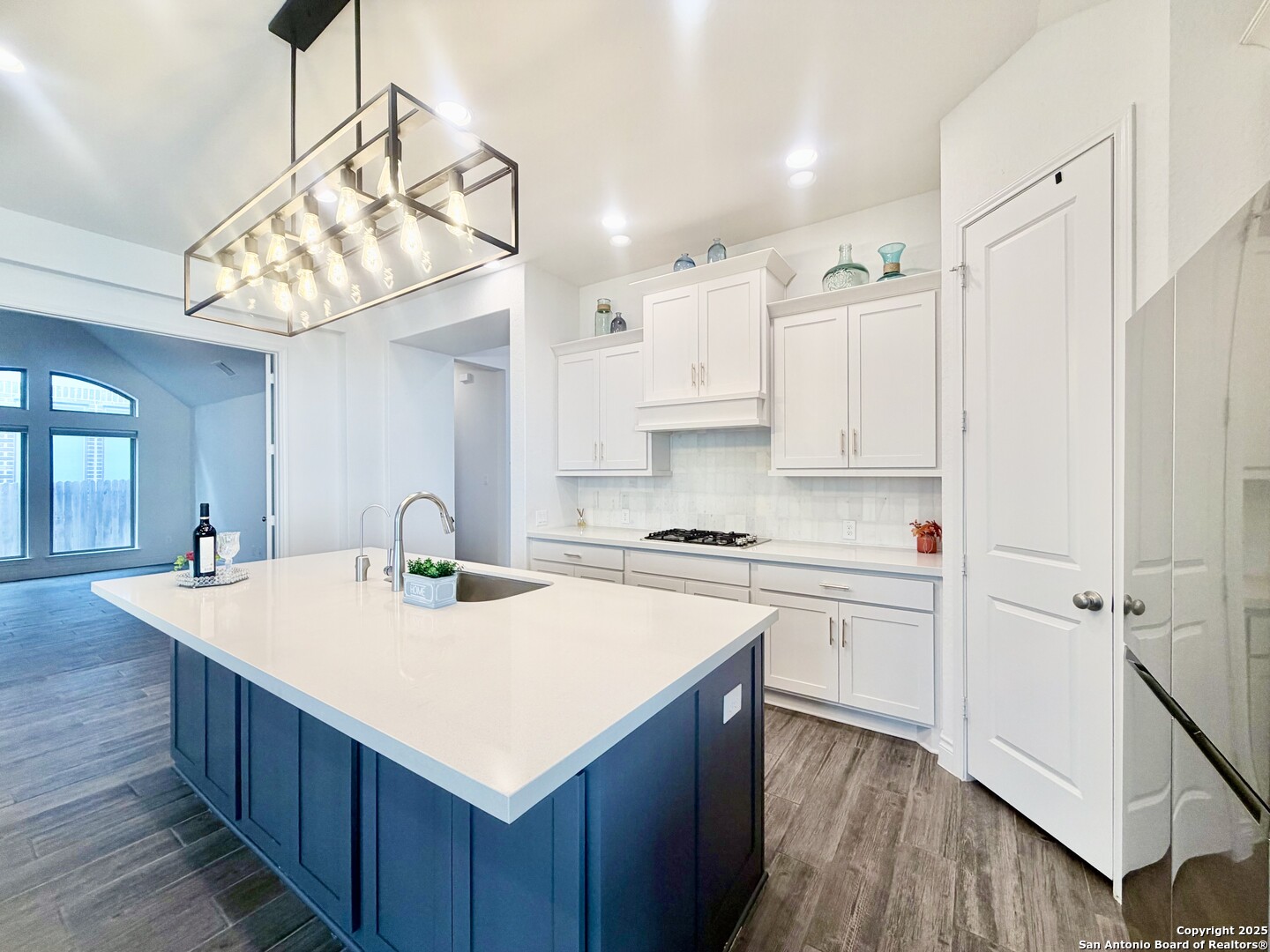 1470 Pitcher Bend