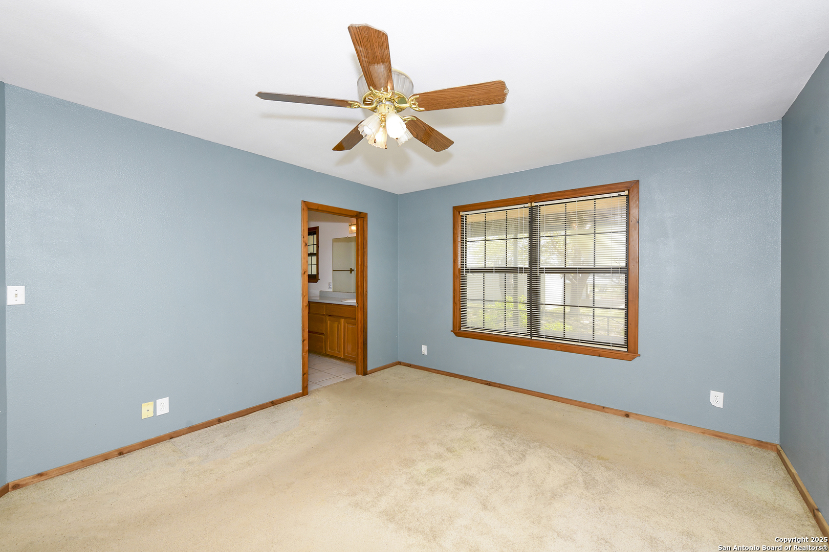904 Eagle Creek