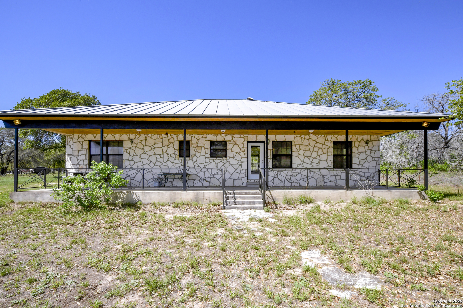 904 Eagle Creek