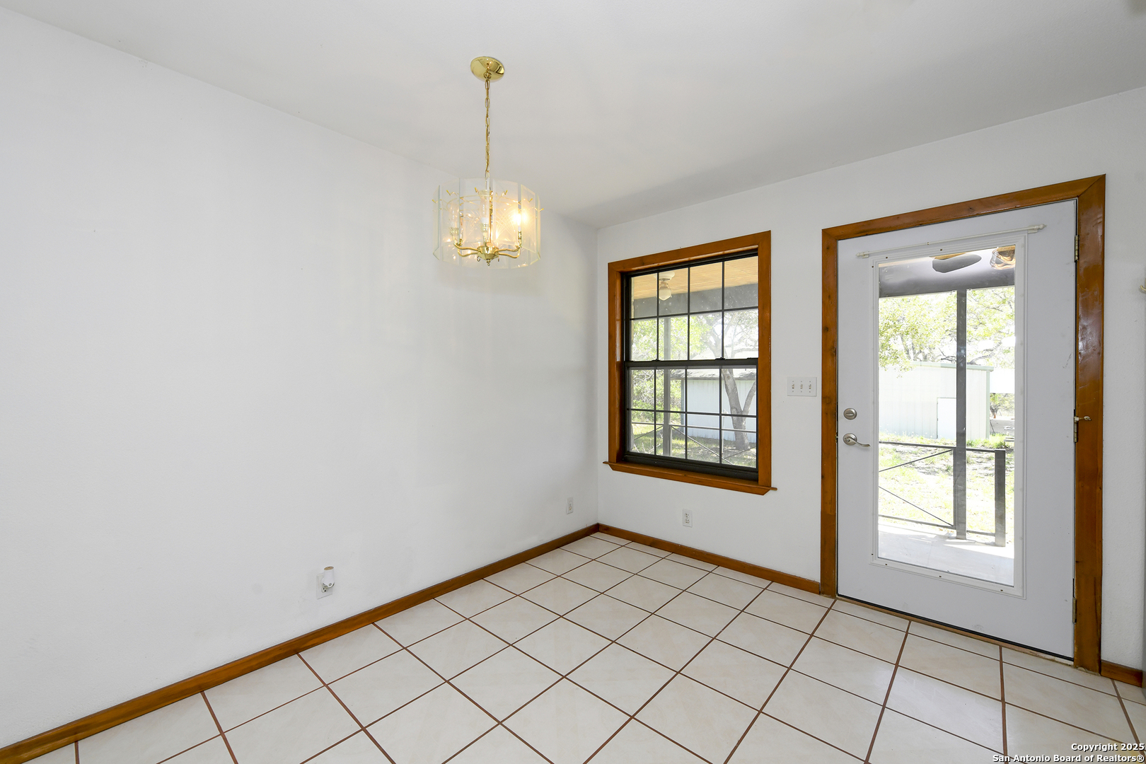 904 Eagle Creek
