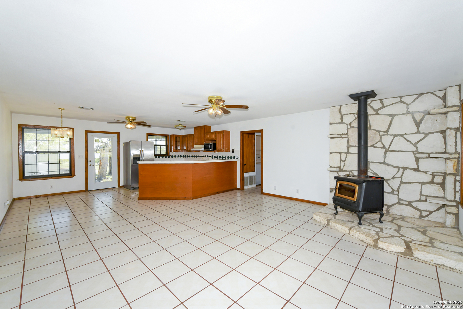 904 Eagle Creek