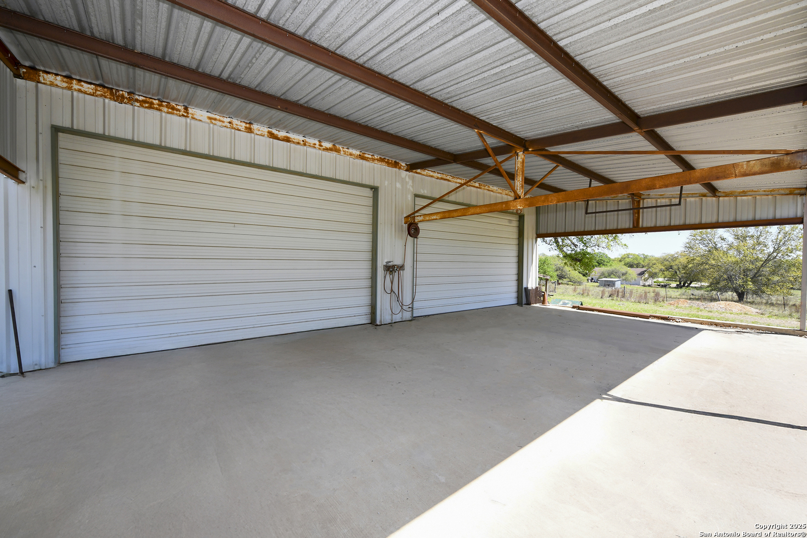 904 Eagle Creek