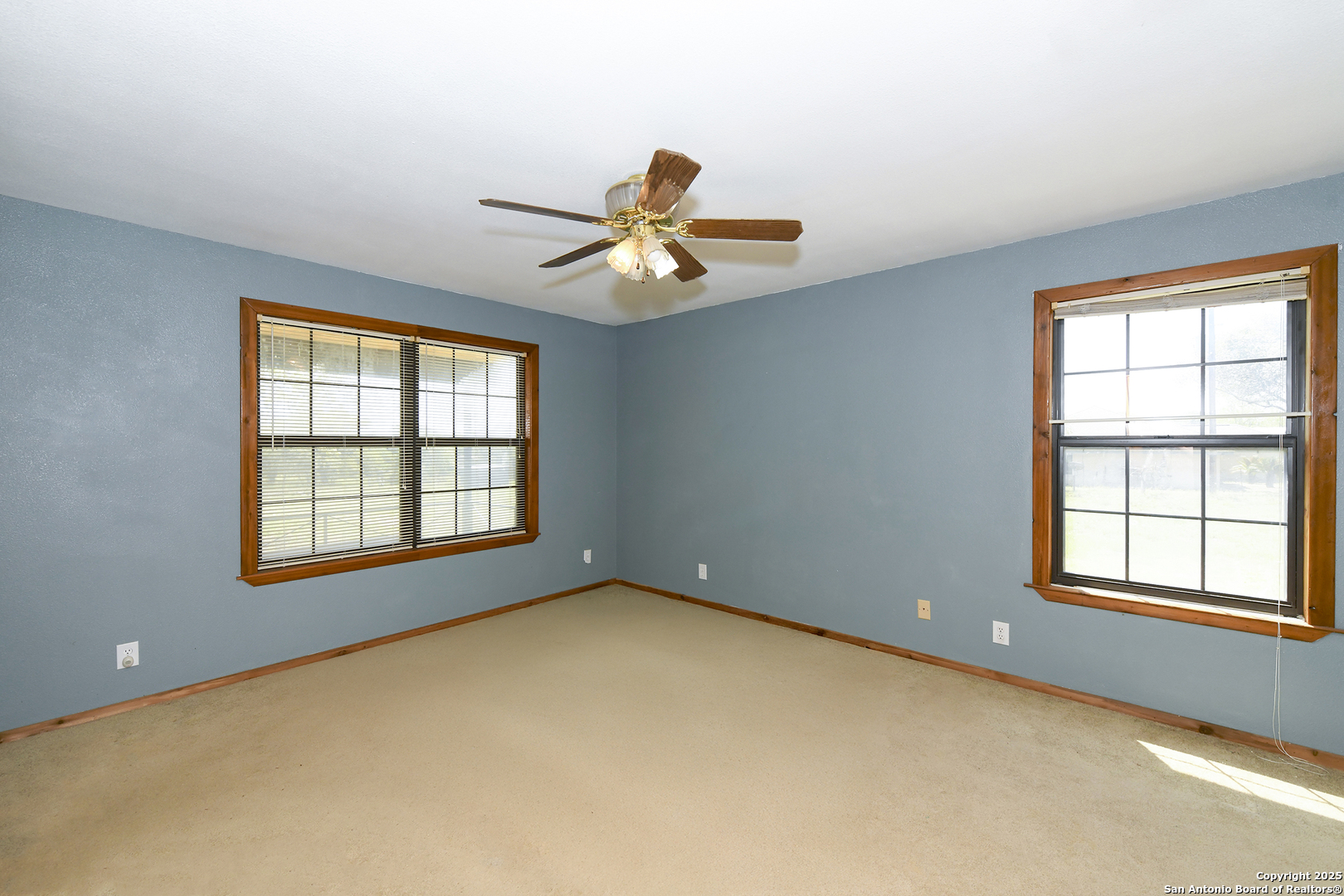 904 Eagle Creek