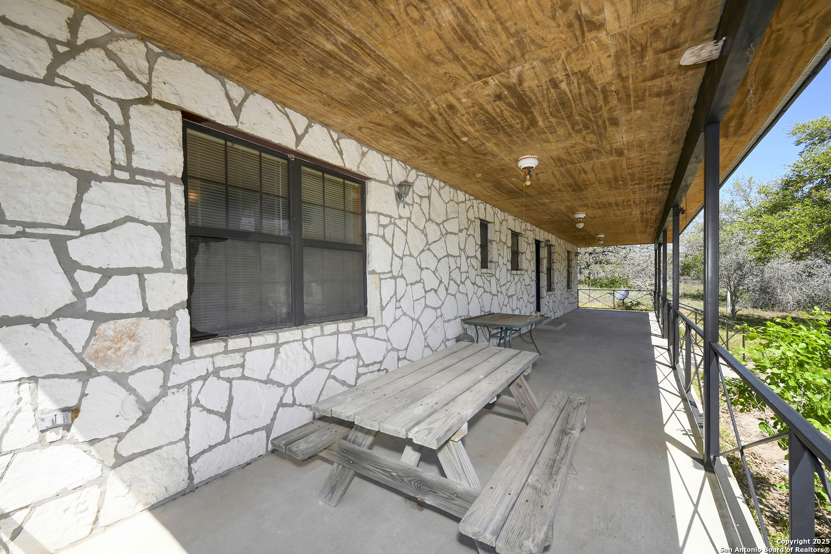 904 Eagle Creek