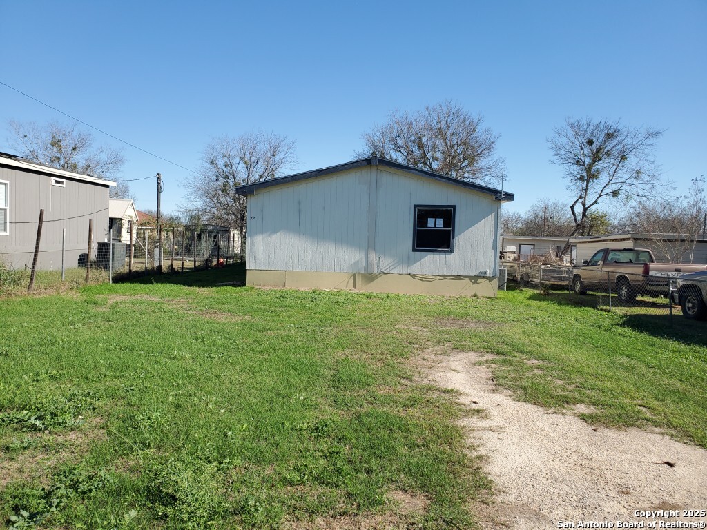 754 Kayroe Rd