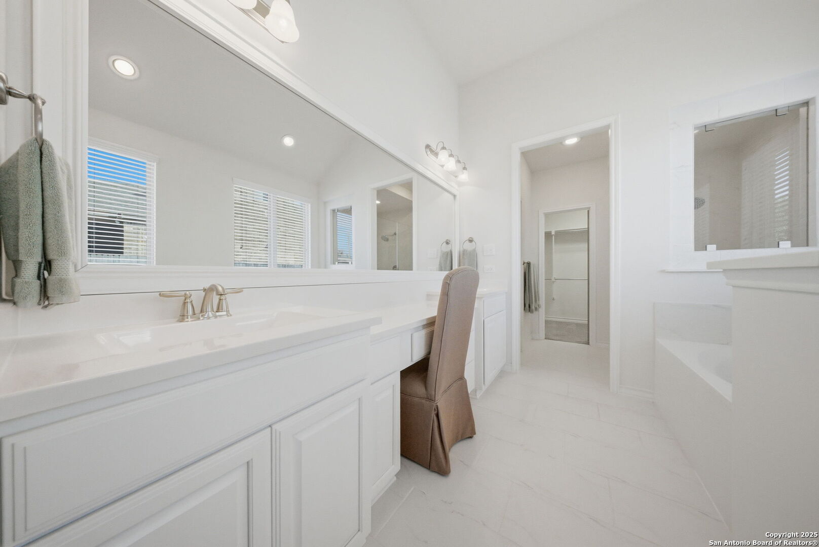 30693 Horseshoe Path