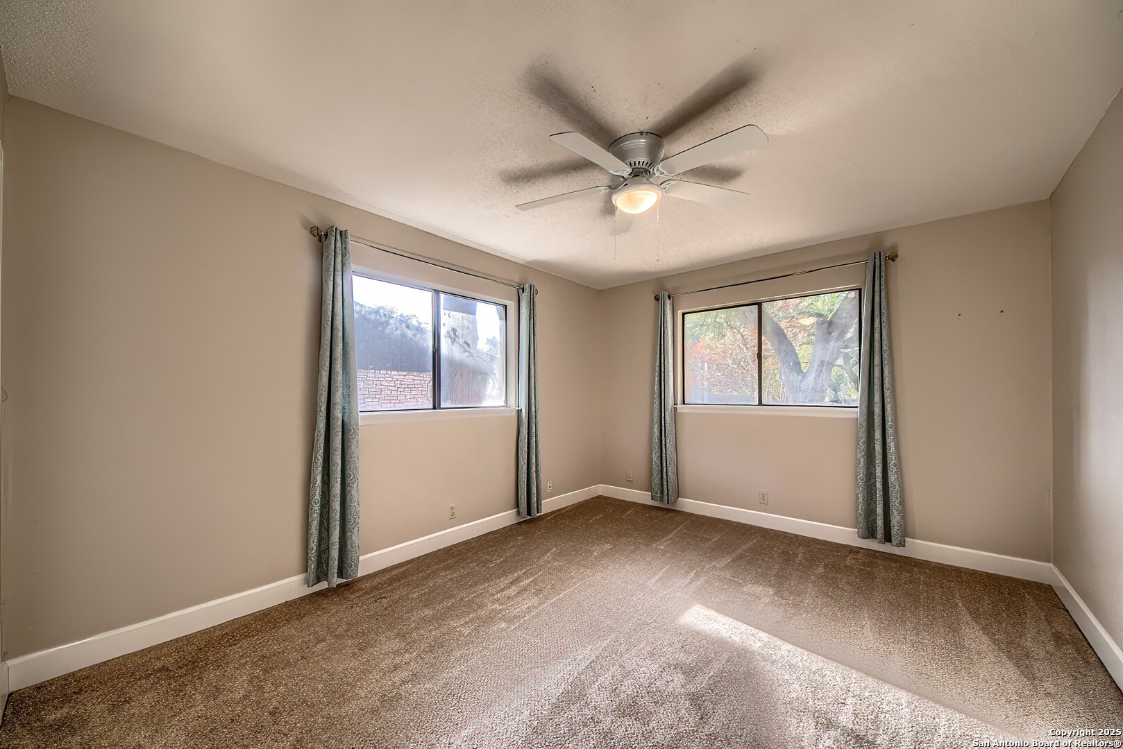 1734 Mountjoy