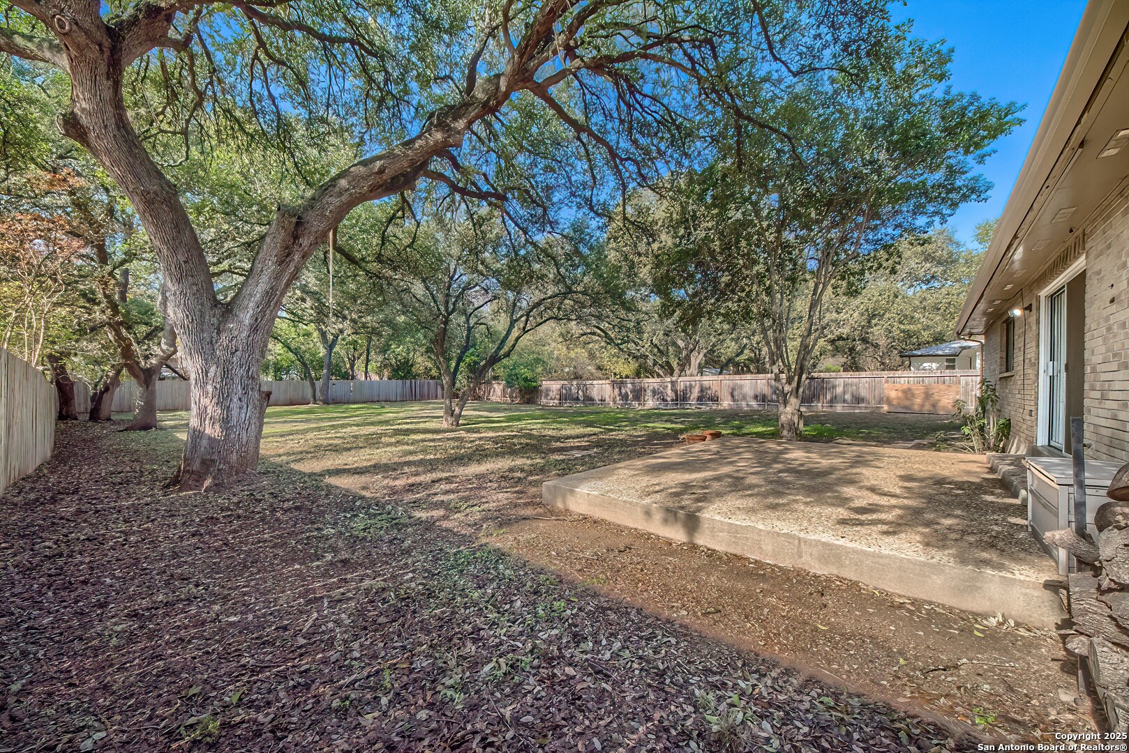1734 Mountjoy