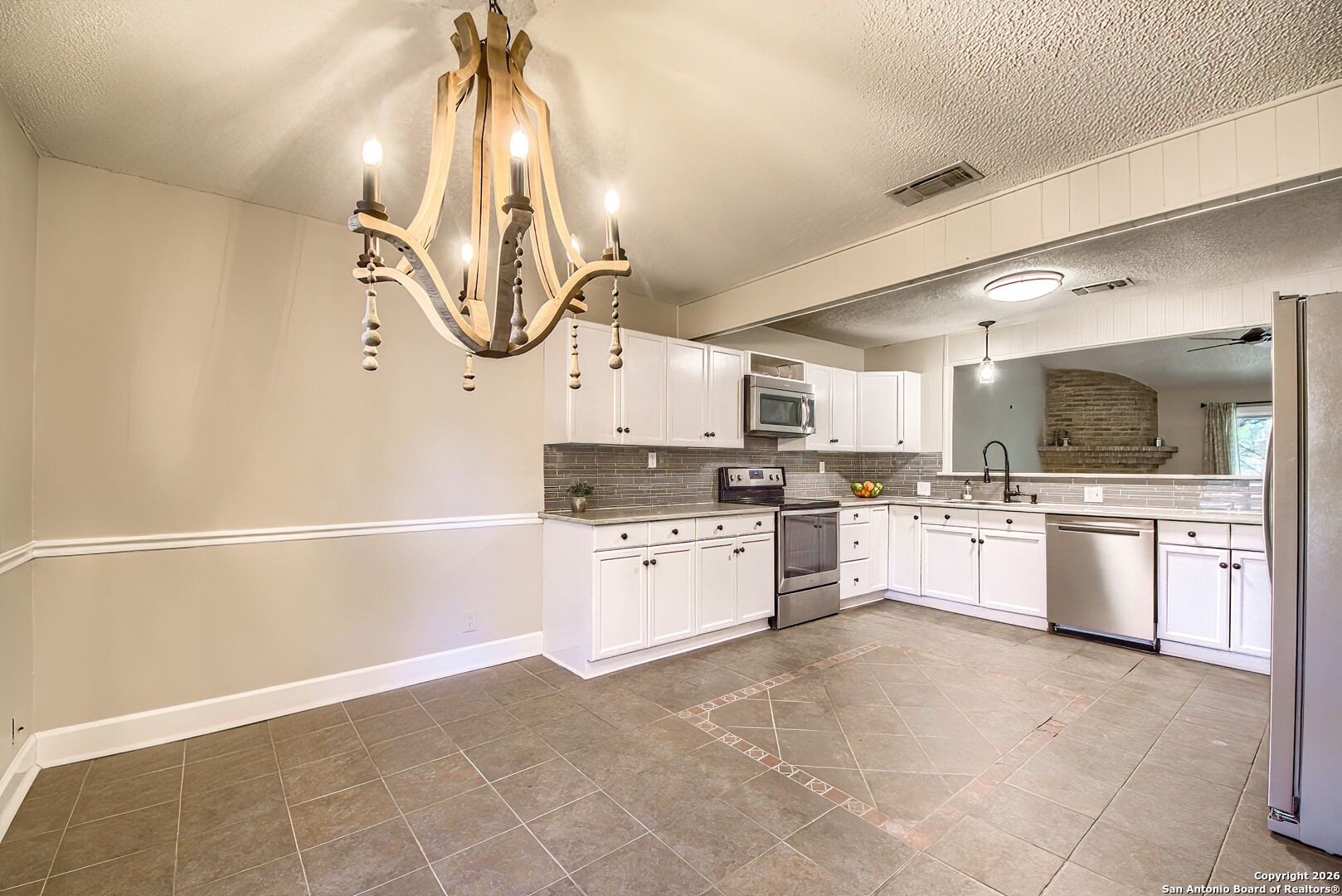1734 Mountjoy