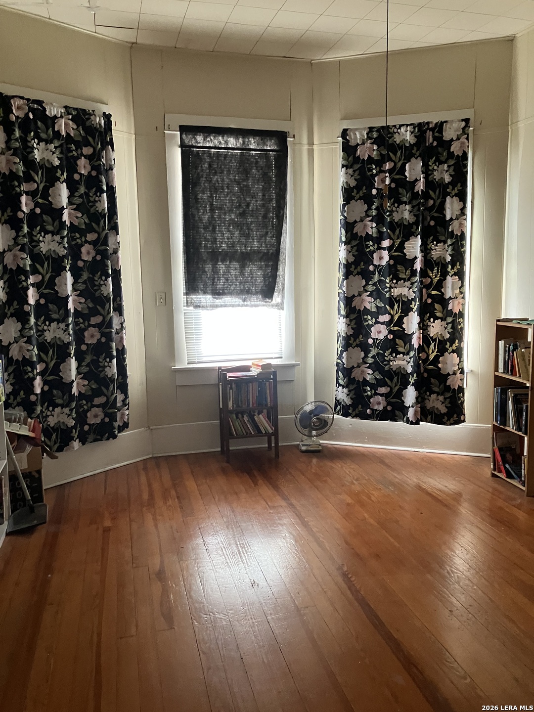 2424 Buena Vista