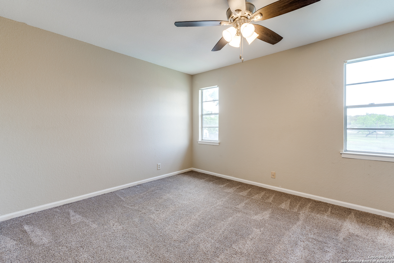 2811 Woodbury Unit: 405
